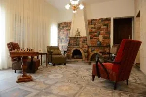 门萨克里斯提旅馆 - Yāfā