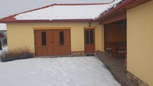 Cazare rustică la curte