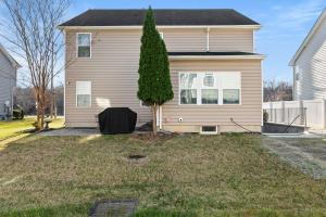 Cozy DC 2 Bedroom with King bed, office, parking & metro