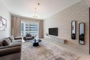 Waterfront 2BR Emaar Beachfront