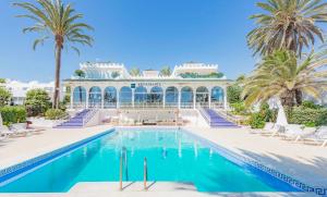 GOLDEN MILE FRONT LINE BEACH RESORT