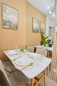 Cozy Home 2BR with Balcony, WiFi, Netflix, PS4, The Mist Residences along Marcos Highway