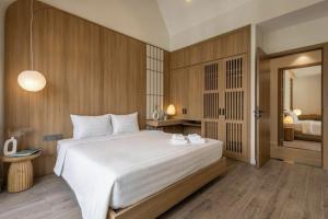 Contis Vilage Tropical Bãi Khem