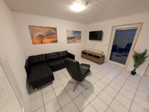 Modernes Monteurhaus - Gästehaus für bis zu 8 Personen mit eigenem Wintergarten und Carport