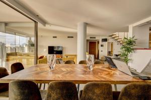 Talamanca 3-bedroom villa ensuite, nice sea view