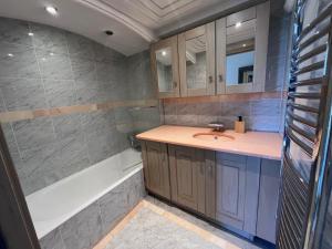 Appartement dans Résidence Standing "Le Clos des Sarments" Type 3 Terrasse et piscine - La Croix Valmer