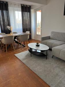 Appartement entier vu sur la Saône en plein centre