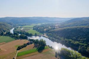 L Oustal de la Riviere - 4km de Saint Cirq Lapopie