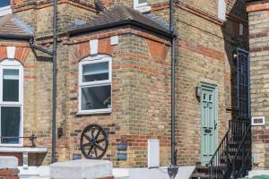 Folkestone Apartments by Keepers Cottages