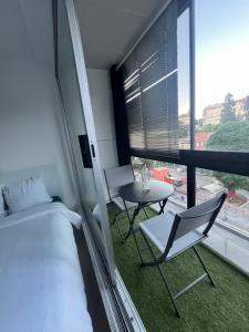 Studio climatisé refait à neuf en face des thermes