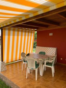 Bungalow with great garden, los Tunos