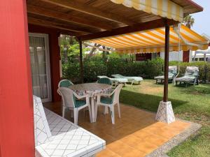 Bungalow with great garden, los Tunos
