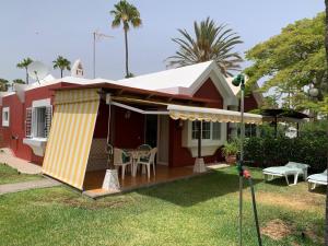 Bungalow with great garden, los Tunos