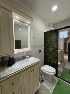 2 quartos com sacada gourmet 400 metros da praia