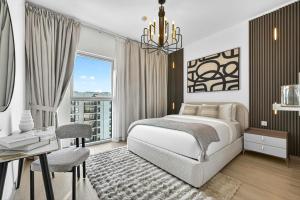 DVH Luxe Retreats 1BR Waterfront Yas Island and Ferrari World