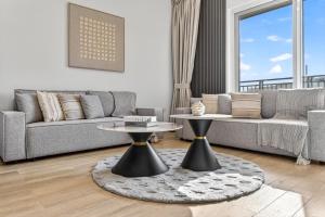 DVH Luxe Retreats 1BR Waterfront Yas Island and Ferrari World