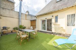 Bassin appartement avec patio