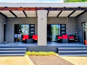 Kaleaba House on the Riverside