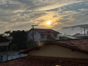 Casa com Churrasqueira a 750m da Praia - 3 Quartos