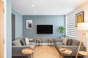 Modern Apartment with Parking nr Seafront