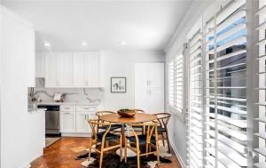 Stylish Two-Bedroom Coastal Retreat Near the Beach