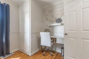 World Cup Housing 4 BDR Close to Arrowhead and Downtown
