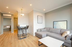 17-183b in RC New York Concept House, 74 Antonovycha Street,Petrovdom Apartments