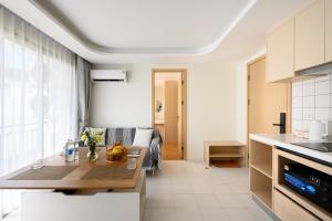 Premium 2BR near Kamala Beach, Pool, Gym & Shuttle Bus