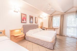 Hotel with swimming pool and private beach in San Vincenzo