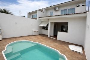 Casa com piscina, Até 8 pessoas, Garagem para 3 Carros