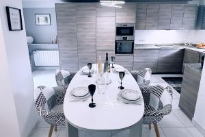 Cozy Family House Double Terrace & Parking