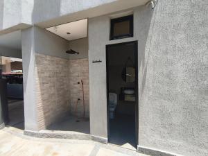 Seu Refúgio Moderno Perto da Praia do Tombo