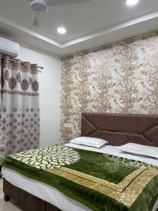 Om Yatri Niwas