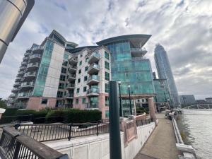 OHH Central Spacious 2BR views Vauxhall
