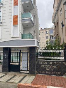 Cozy Flats With BalconY