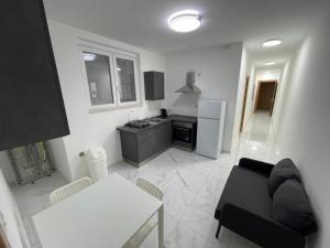 Bayview Baluta 2 bedroom app 08