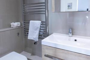 2-Bed Gucci Flat - Sleeps 6 & Close to Harrods