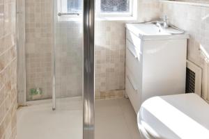 2-Bed Gucci Flat - Sleeps 6 & Close to Harrods