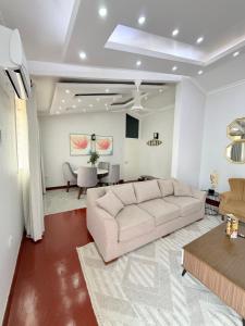 Aggiestays - Shanty Town Moshi