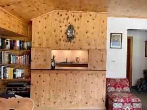 Apartment Chesa Sur En by Interhome