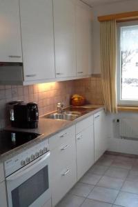 Apartment Wohnung mit Bergblick by Interhome