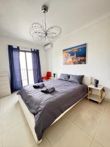 2 Bedroom Apartment - 5 mins from the sea