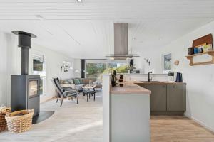 Quiet Holiday In Hemmet 300 M To Water