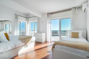 Luxe Penthouse, BBQ, jacuzzi, games, ocean view, Oura 2-min walk - By Seareen