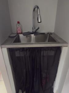 Le Cocon en pierre au coeur du Verdon gîte "Le Repos Des Chênes"