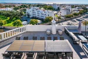 Luxe Penthouse, BBQ, jacuzzi, games, ocean view, Oura 2-min walk - By Seareen
