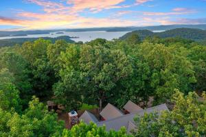 Big Sky Mountain Lodge-Views! Hike to TrailsRiver