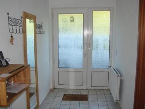 Holiday Home in Mühlendeich mit Großem Garten by Interhome