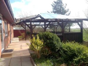 Holiday Home in Mühlendeich mit Großem Garten by Interhome