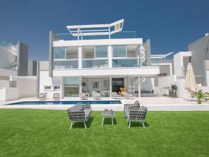 Holiday Home Haus in Pernera mit Bi-Fold Patio by Interhome